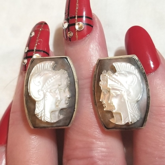 Vintage Other - RARE 975 Sterling Silver Roman Soldier MOP Cameo Cufflinks